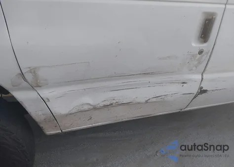 2001 Ford E-350 Super Duty Commercial/Recreational z USA, uszkodzony, nr VIN 1FTSS34L61HA54298